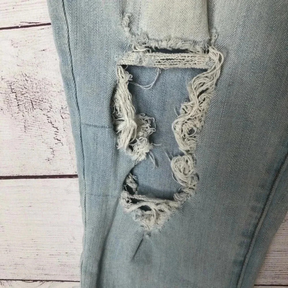 American Eagle AEO Light Blue Distressed Cropped Jegging Skinny Jeans 6 - Picture 4 of 5